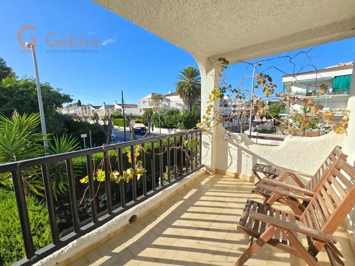 Vista exterior de Casa adosada en venta en Cunit con Aire acondicionado, Calefacción y Jardín privado