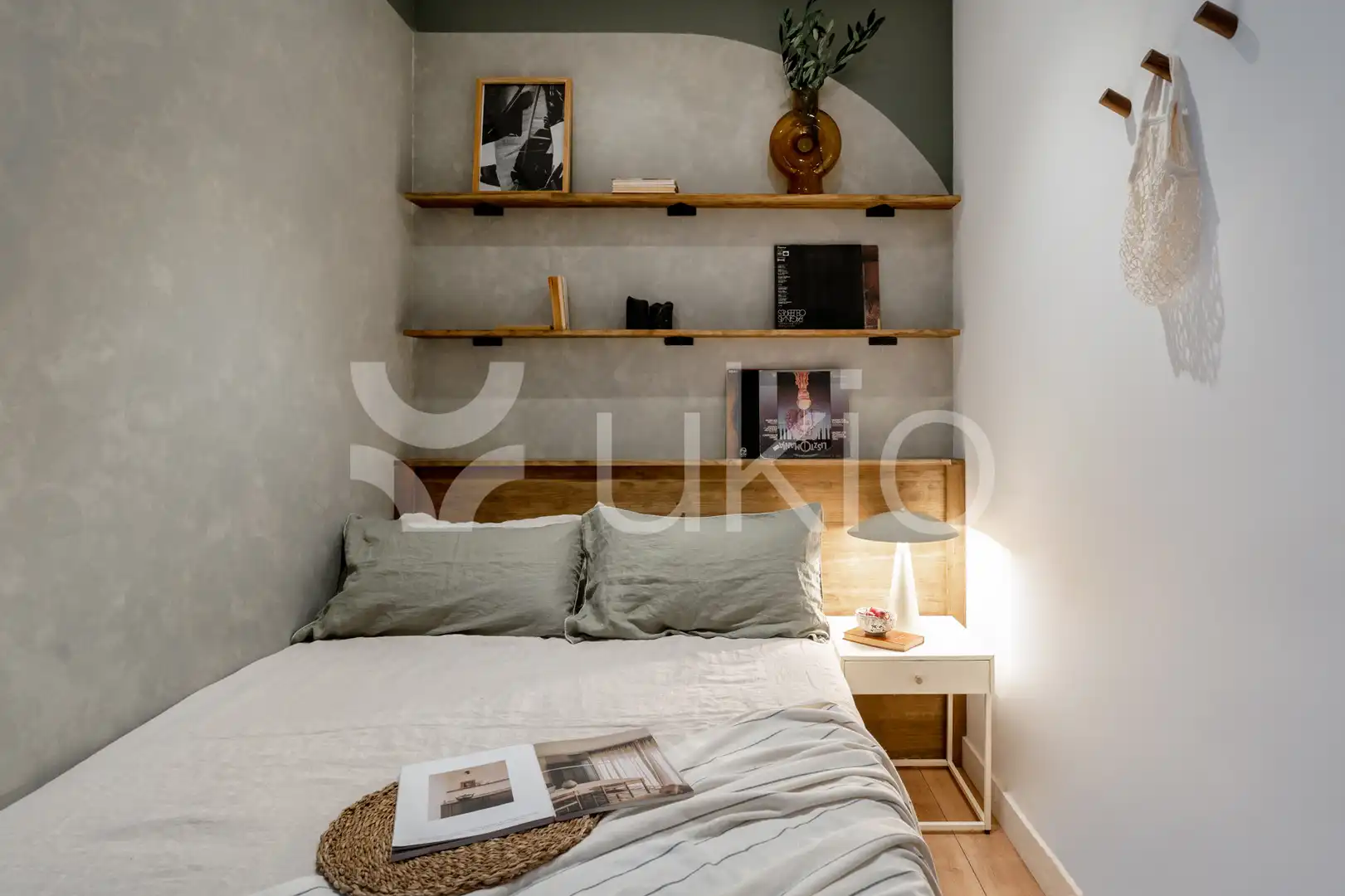 Habitación de Apartamento de alquiler en Madrid con Aire acondicionado, Calefacción y Amueblado