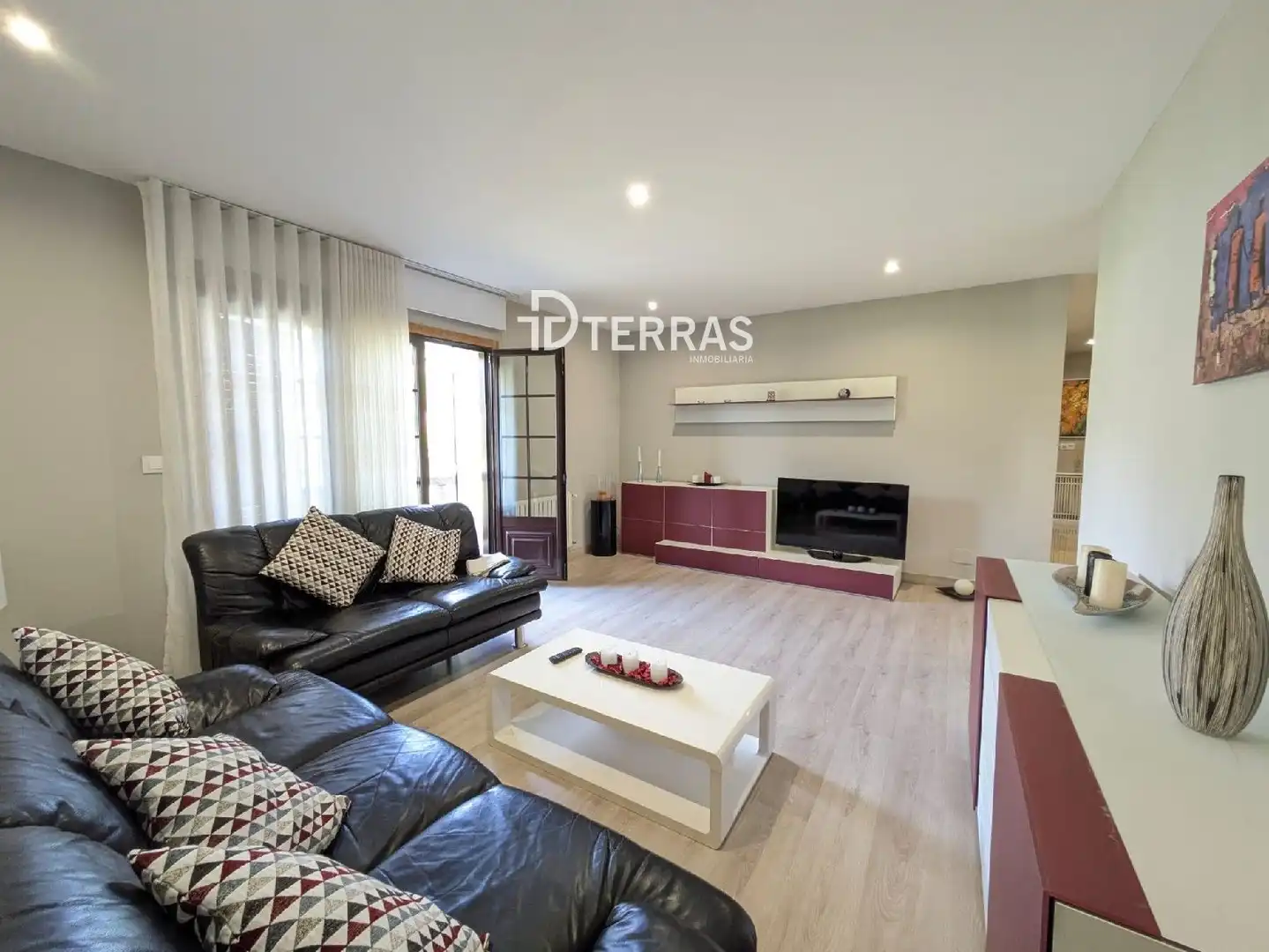 Sala d'estar de Casa o xalet en venda en Barro amb Calefacció, Jardí privat i Traster