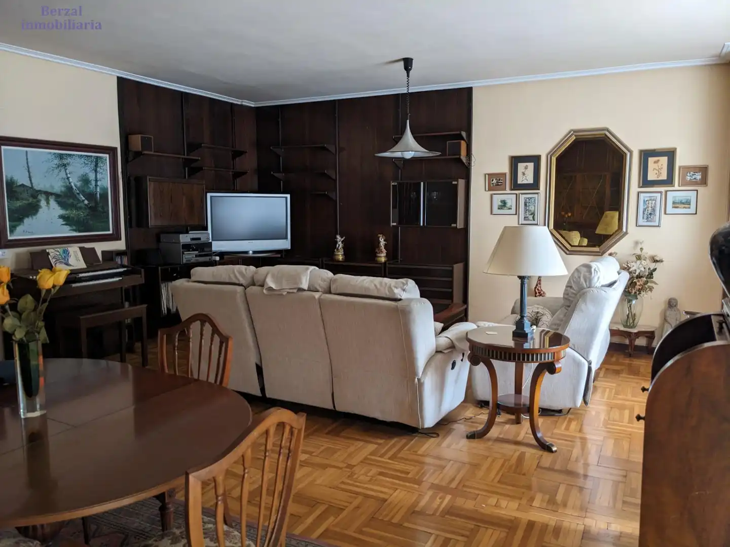 Sala d'estar de Pis en venda en  Logroño amb Calefacció i Terrassa