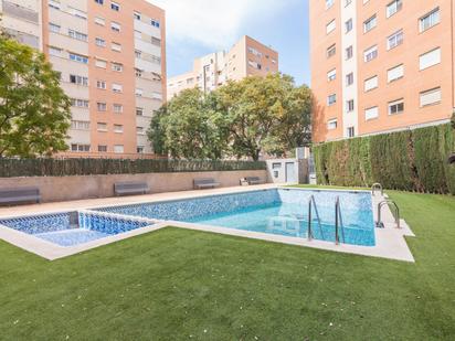 Piscina de Pis en venda en Alicante / Alacant amb Aire condicionat, Jardí privat i Traster