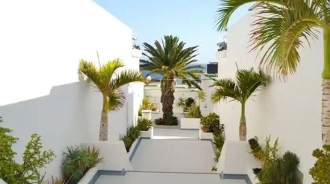 Foto 3 de Piso en venta en Calle Tinguatón, 8, Puerto del Carmen, Tías