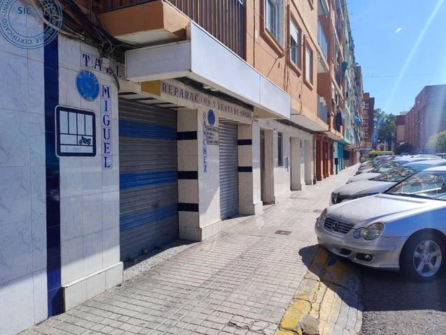 Local comercial en Venta en  PADRE ANTON MARTIN en La Malva-rosa