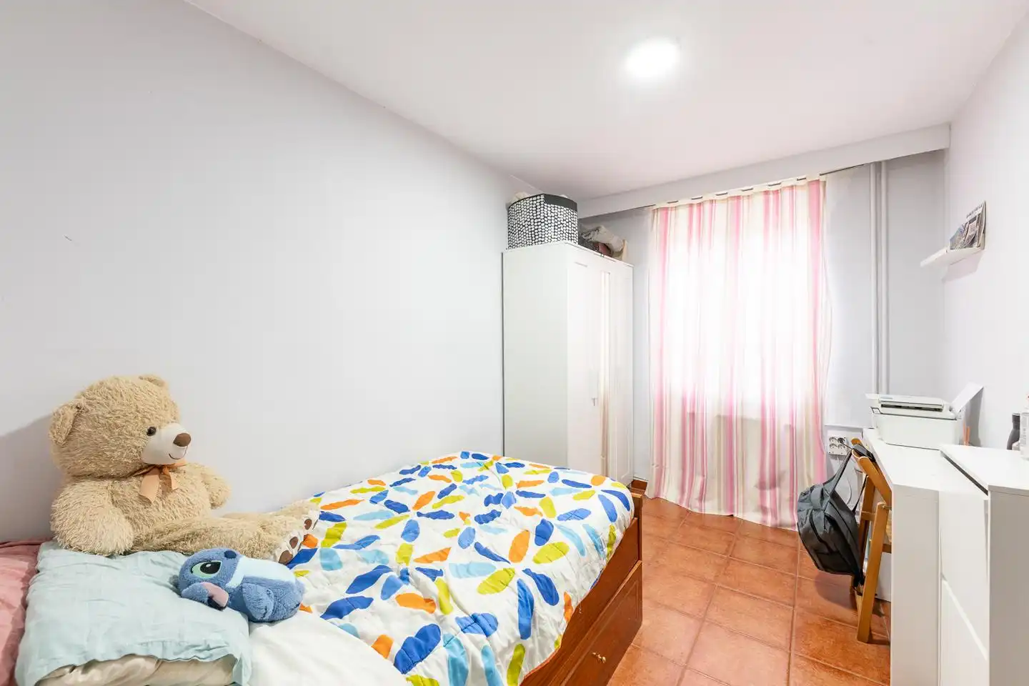 Habitación de Planta baja en venta en Oviedo  con Calefacción y Amueblado
