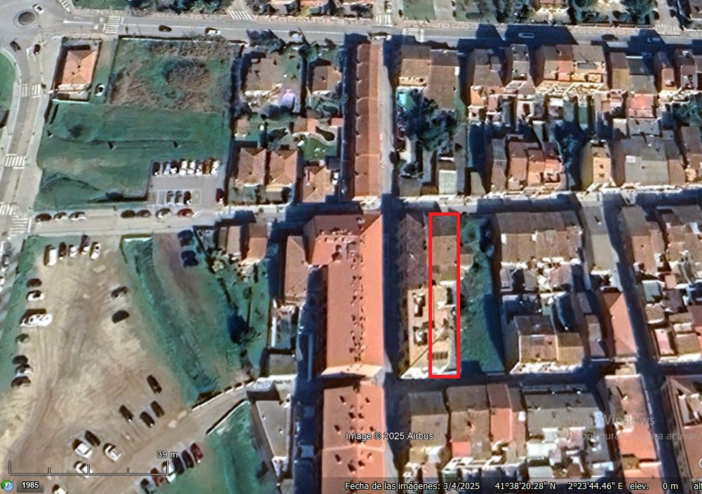 Exterior view of Single-family semi-detached for sale in Llinars del Vallès  with Private garden