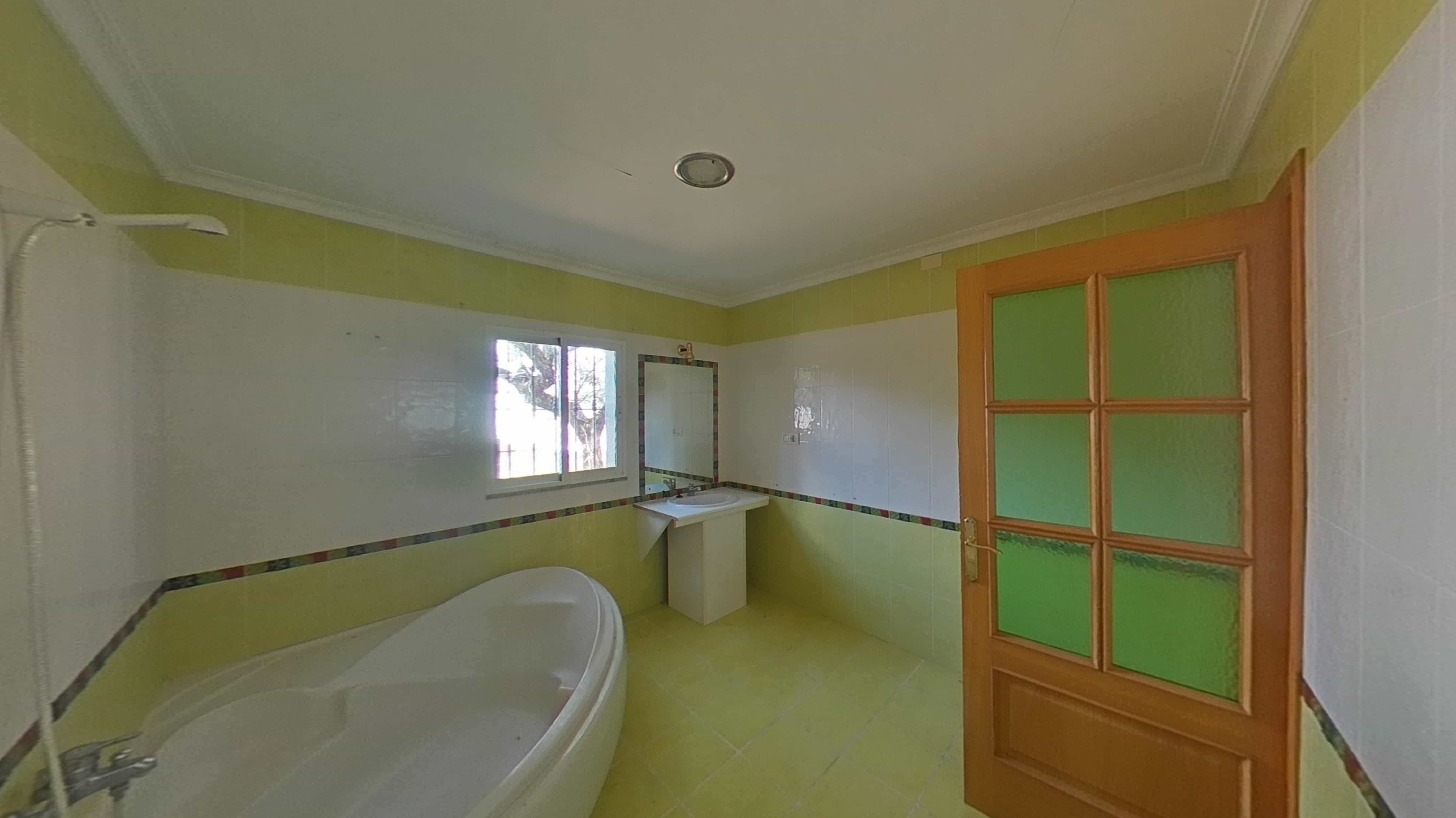 Bathroom of House or chalet for sale in Badajoz Capital  with Private garden, Terrace and Storage room