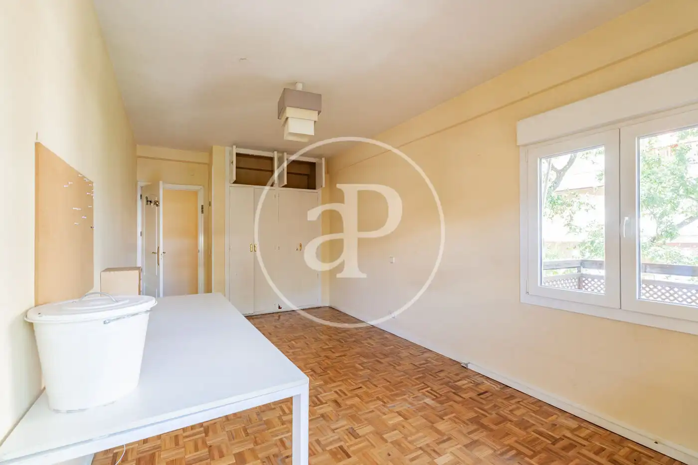 Habitación de Piso de alquiler en Madrid con Aire acondicionado, Calefacción y Jardín privado