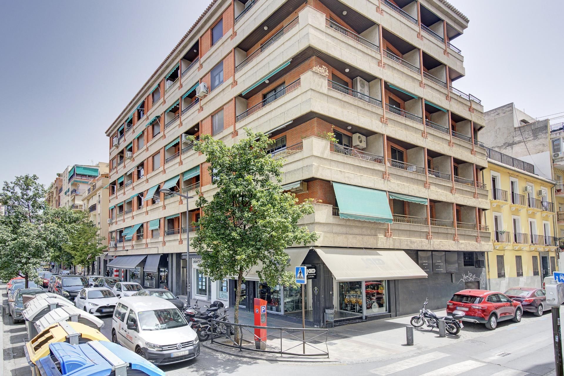 Exterior view of Flat for sale in  Granada Capital  with Heating and Terrace