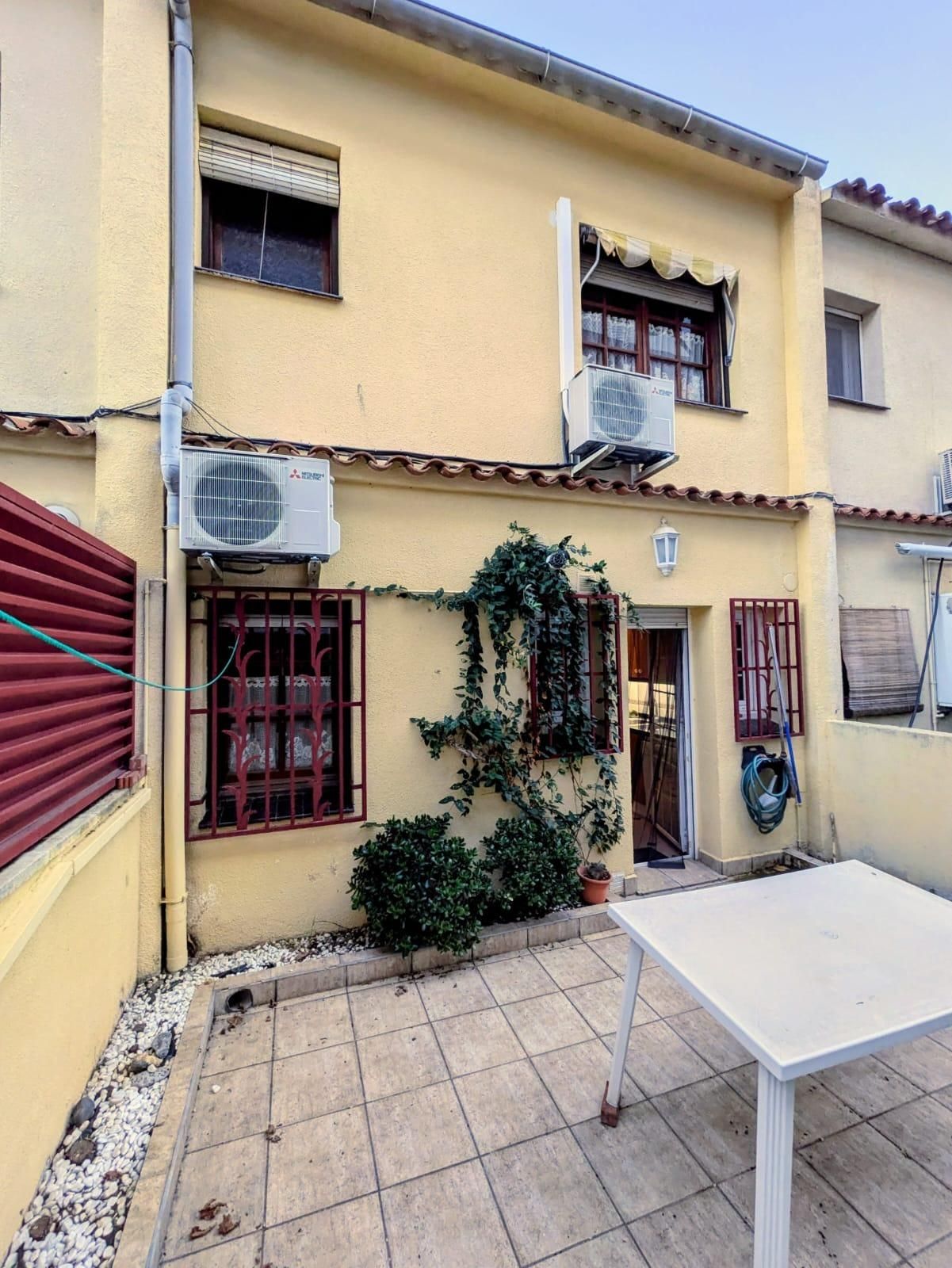 Exterior view of Single-family semi-detached for sale in Calafell  with Air Conditioner, Heating and Terrace