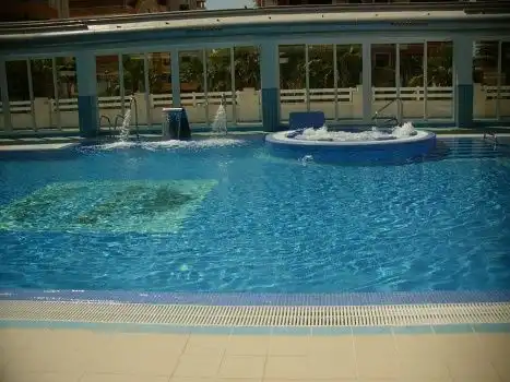 Piscina de Pis en venda en Tavernes de la Valldigna amb Piscina comunitària