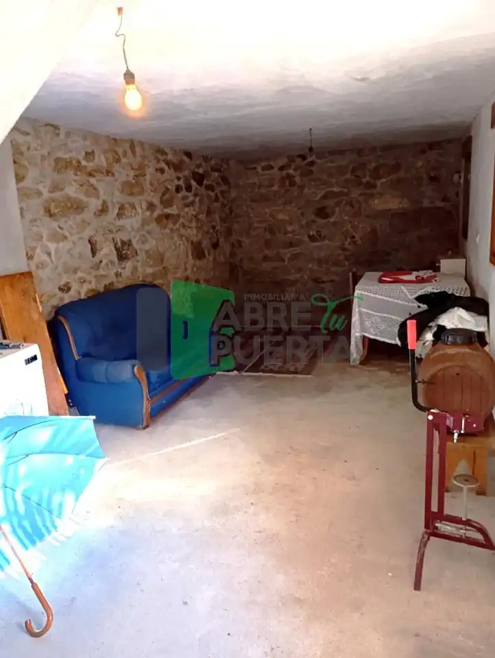 Casa o xalet en venda en Lobeira amb Jardí privat