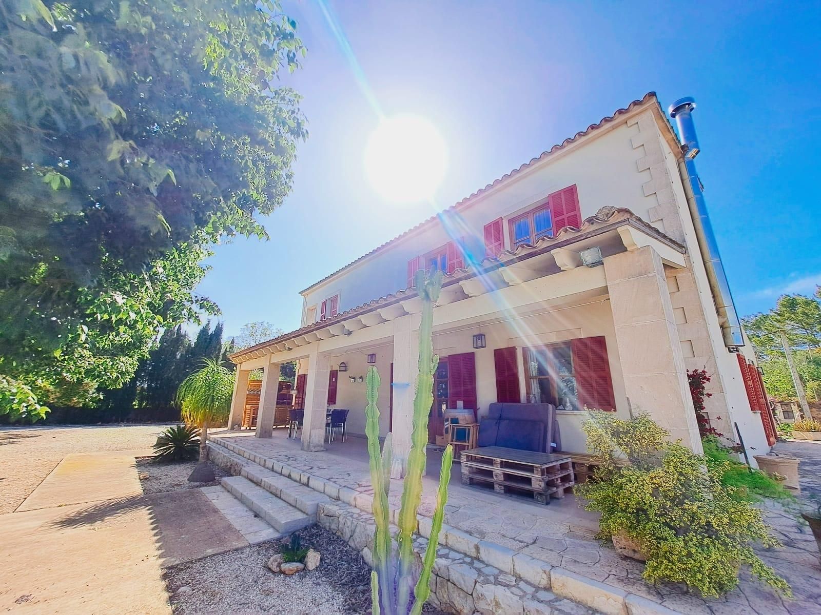 Vista exterior de Finca rústica en venda en Binissalem amb Aire condicionat, Calefacció i Jardí privat
