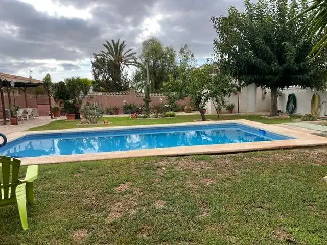 Piscina de Casa o xalet en venda en Mutxamel amb Aire condicionat, Calefacció i Jardí privat