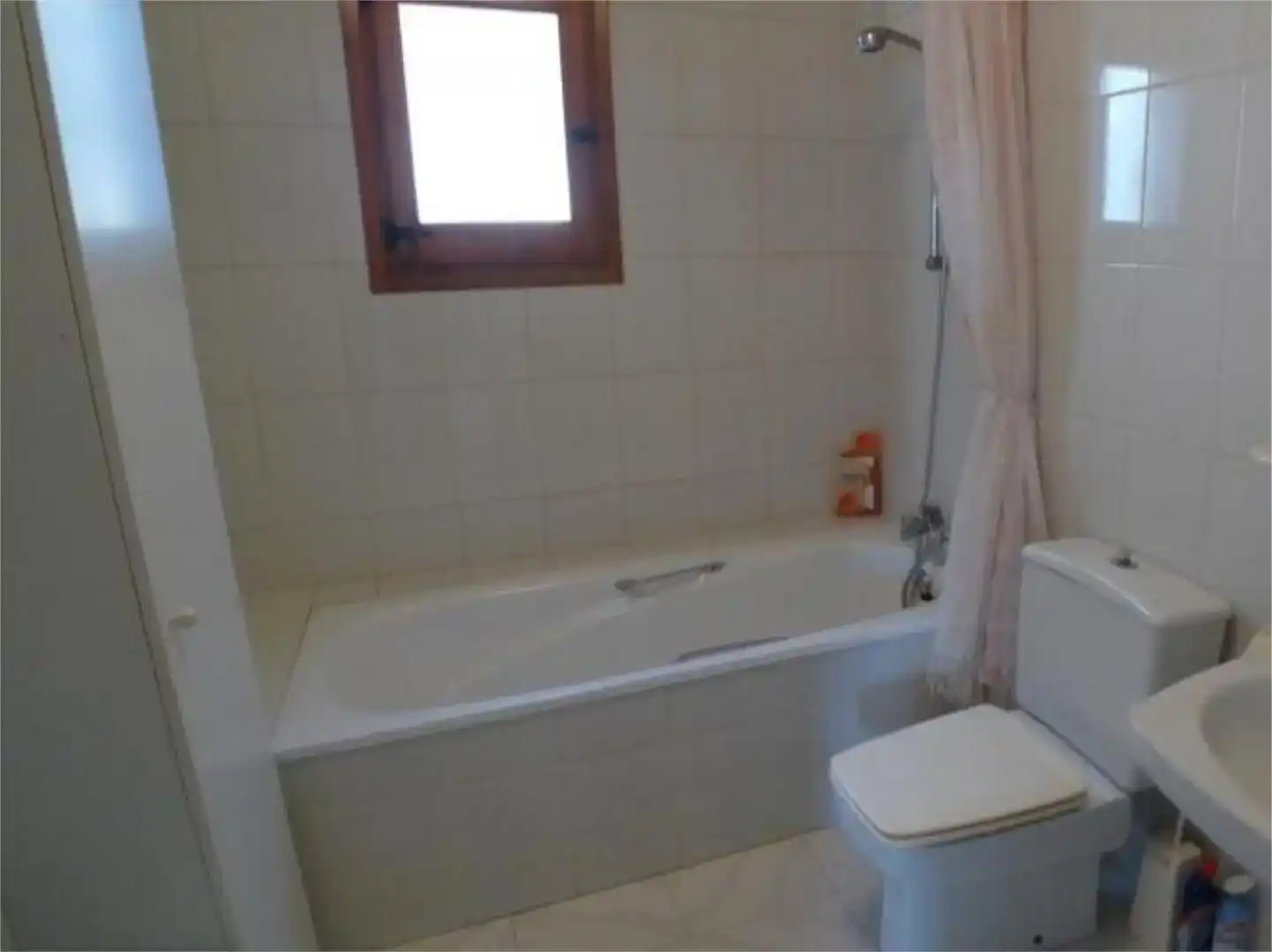 Bany de Casa o xalet de lloguer en Alcalalí amb Jardí privat, Piscina i Moblat