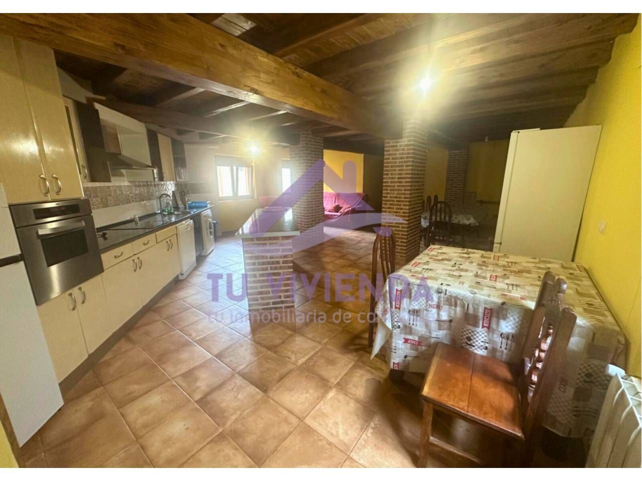 Cocina de Casa o chalet de alquiler en Saldaña con Calefacción y Jardín privado