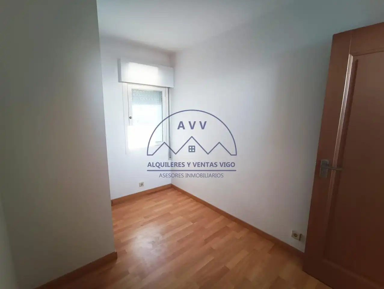 Flat for rent in Torrecedeira, Berbés - Peritos