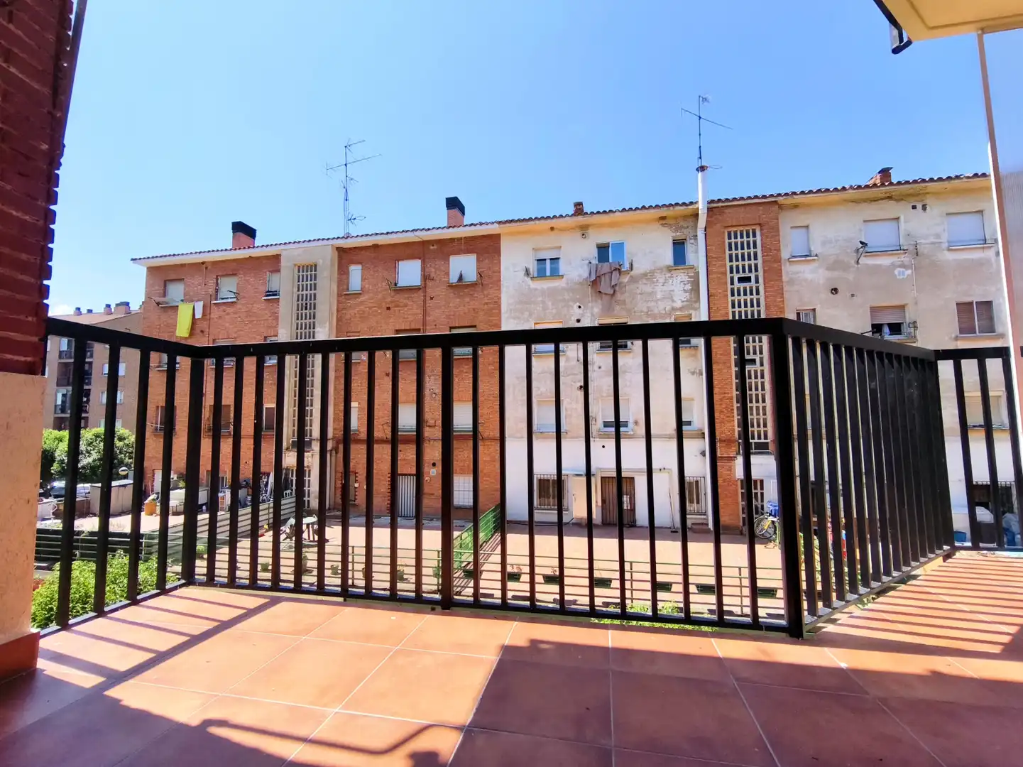 Exterior view of Flat for sale in  Logroño  with Terrace and Furnished