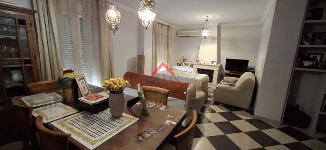 Casa-chalet en Venta en Centro