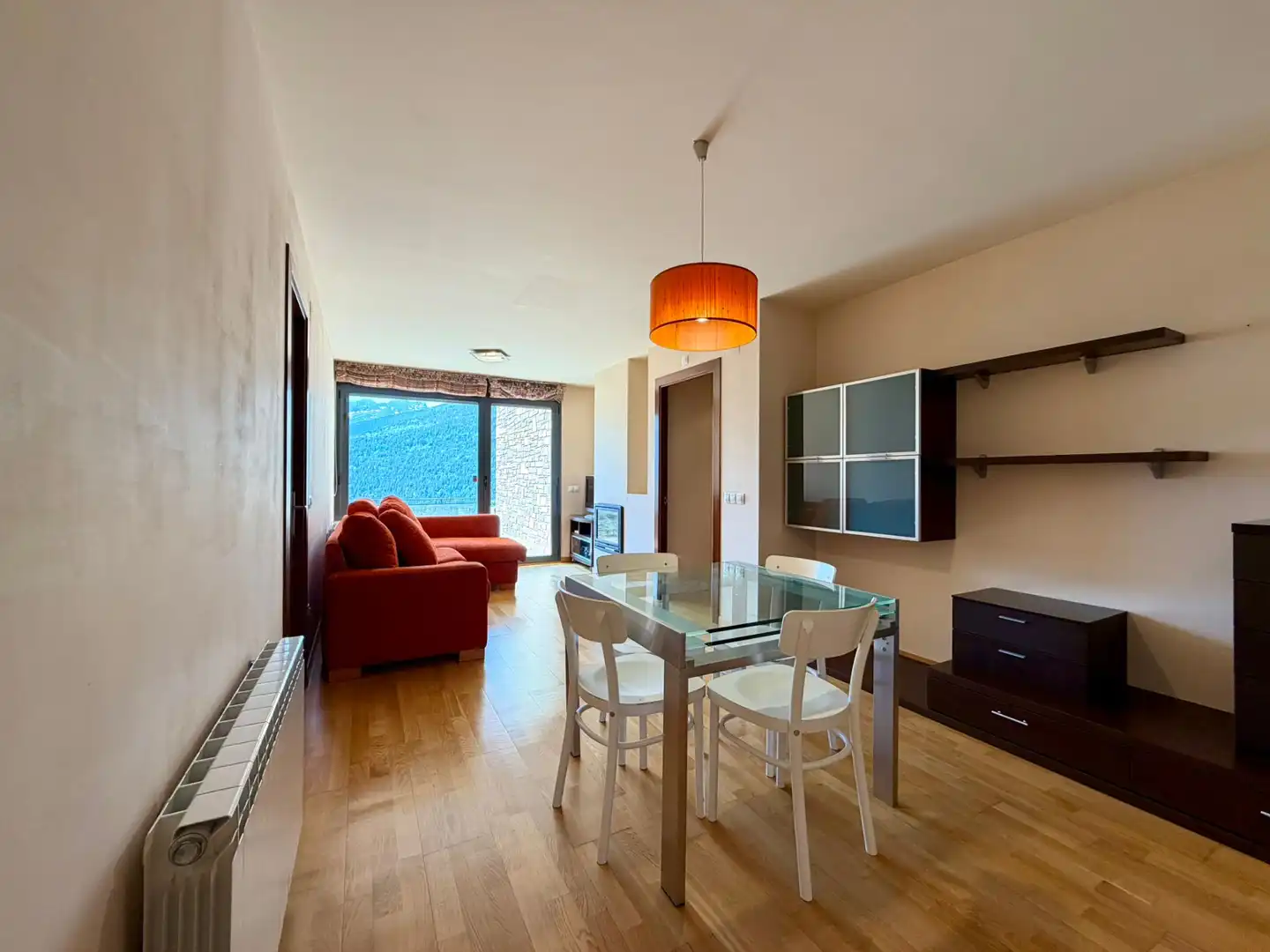 Sala d'estar de Pis en venda en Vielha e Mijaran amb Calefacció, Terrassa i Moblat