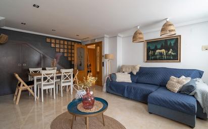 Sala d'estar de Dúplex en venda en Paiporta amb Aire condicionat i Balcó