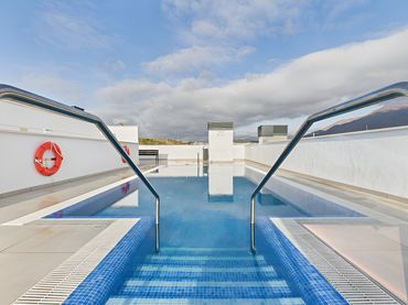 Apartamento con piscina en venta en Estepona Pueblo