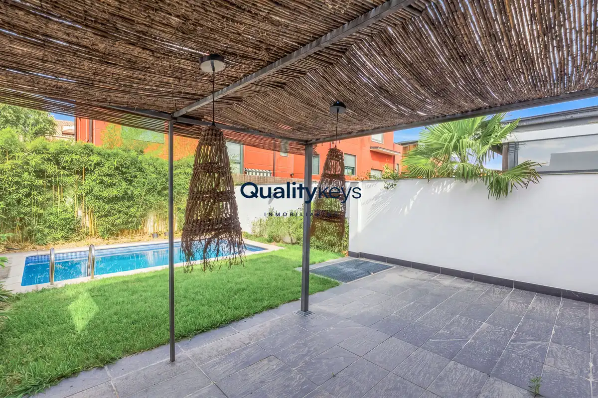Terraza de Casa o chalet en venta en Madrid con Aire acondicionado, Calefacción y Jardín privado