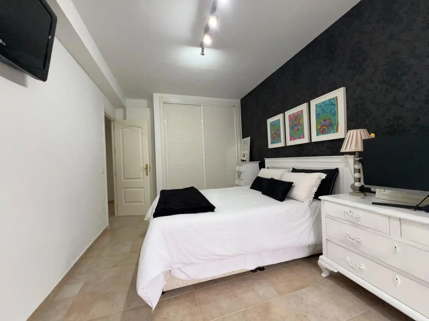 Dormitori de Casa o xalet en venda en Alhaurín de la Torre amb Aire condicionat, Jardí privat i Terrassa