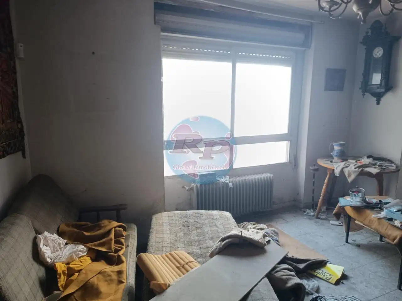 Dormitori de Apartament en venda en León Capital  amb Parquet i Terrassa