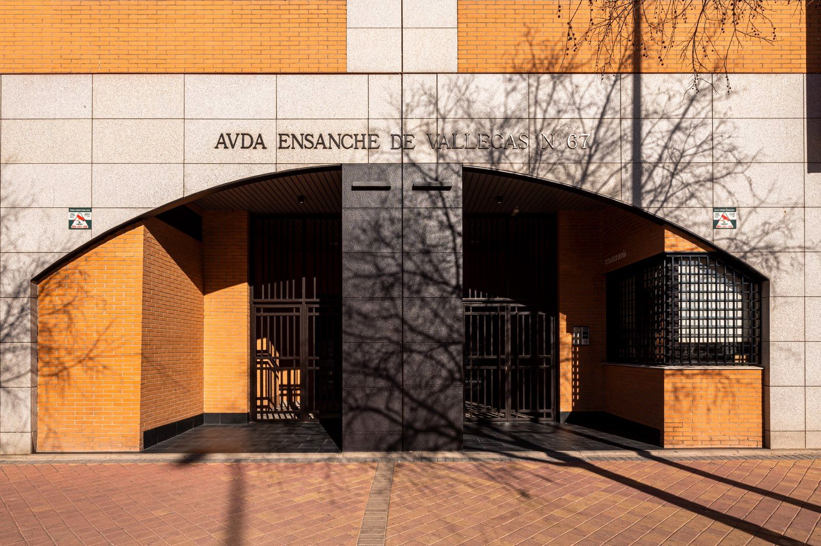 Exterior view of Flat for sale in  Madrid Capital  with Parquet flooring, Terrace and Storage room