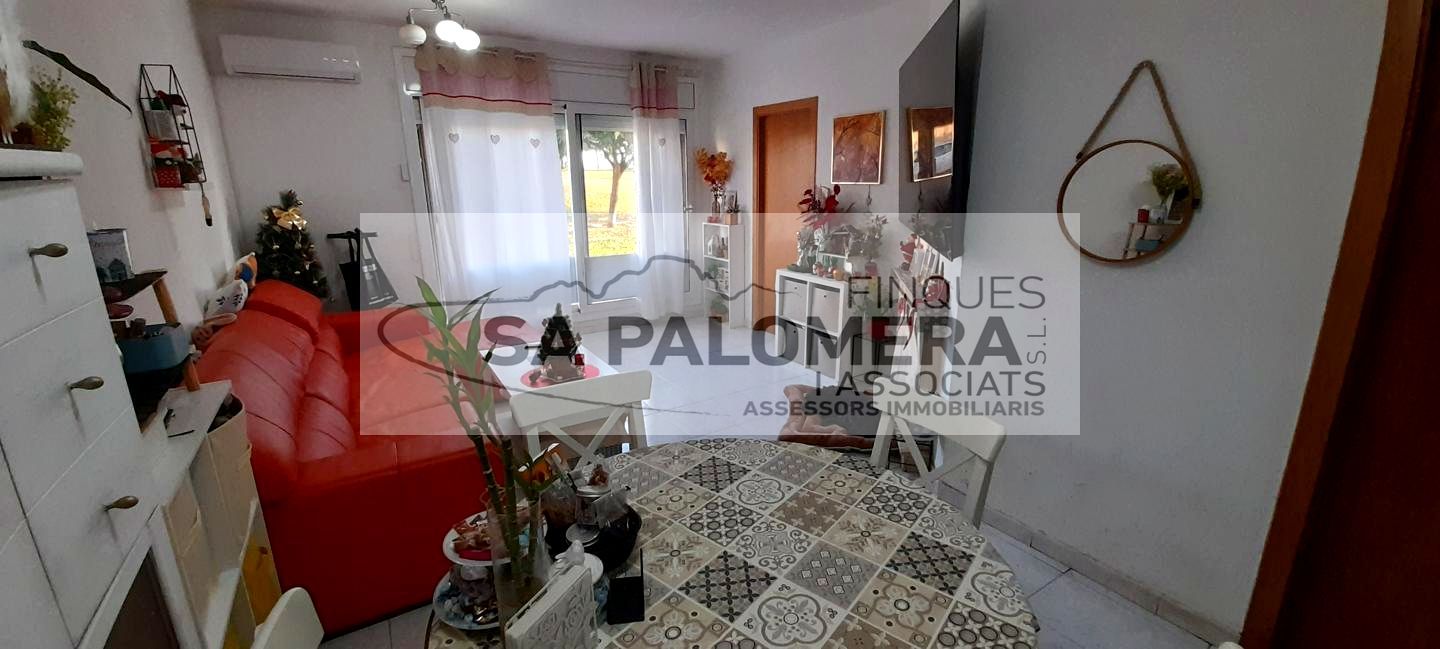 Sala d'estar de Planta baixa en venda en Blanes amb Aire condicionat