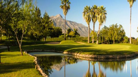 Foto 2 von Wohnungen zum Verkauf in La Quinta, Benahavís