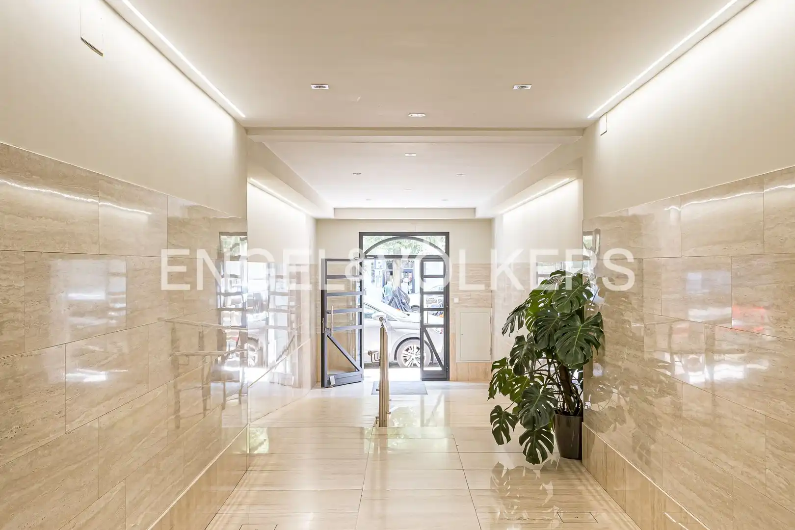 Flat for sale in Madrid  with Air Conditioner, Heating and Parquet flooring
