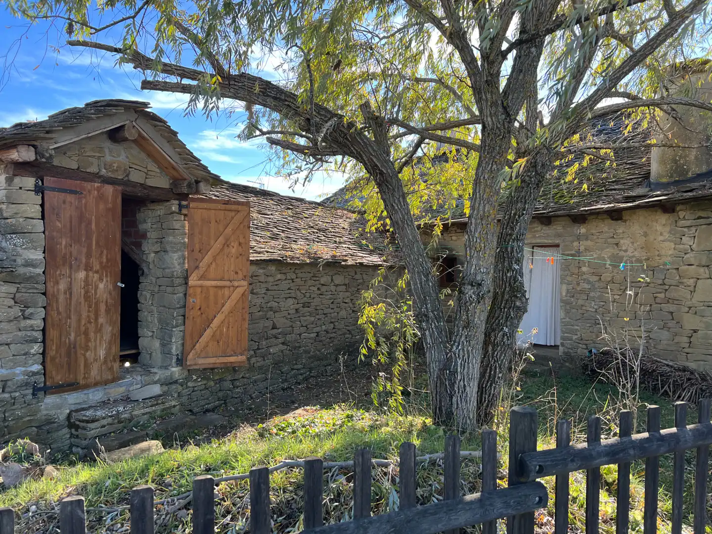 Vista exterior de Casa o chalet en venta en Las Peñas de Riglos
