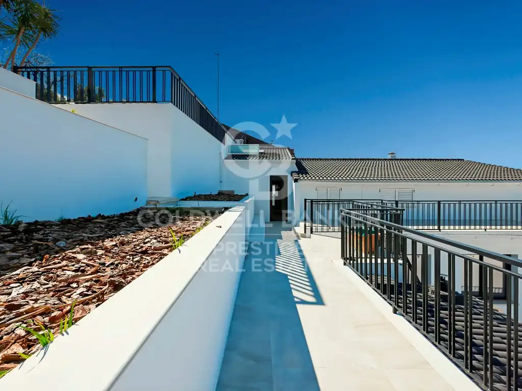 Exterior view of Houses for sale in Esplugues de Llobregat