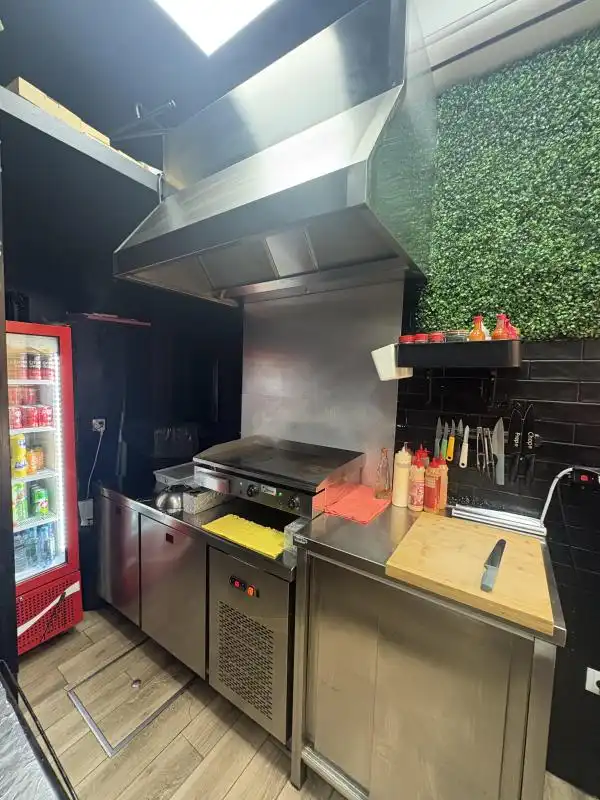 Cocina de Local en venta en Málaga con Calefacción