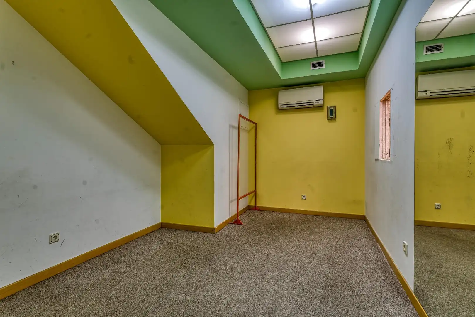 Geschaftsraum zur Miete in SANTA CRUZ DE MARCENADO, 1, Universidad - Malasaña