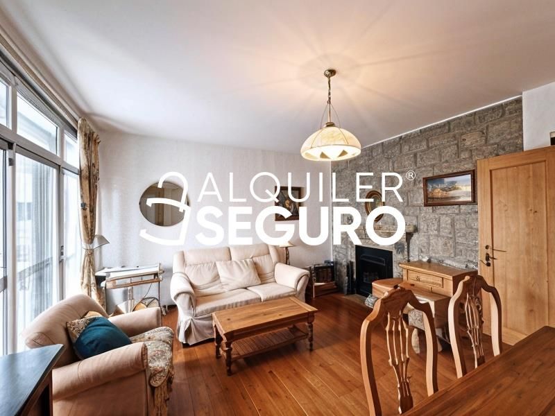 Sala de estar de Casa o chalet de alquiler en Robledo de Chavela con Calefacción, Terraza y Piscina