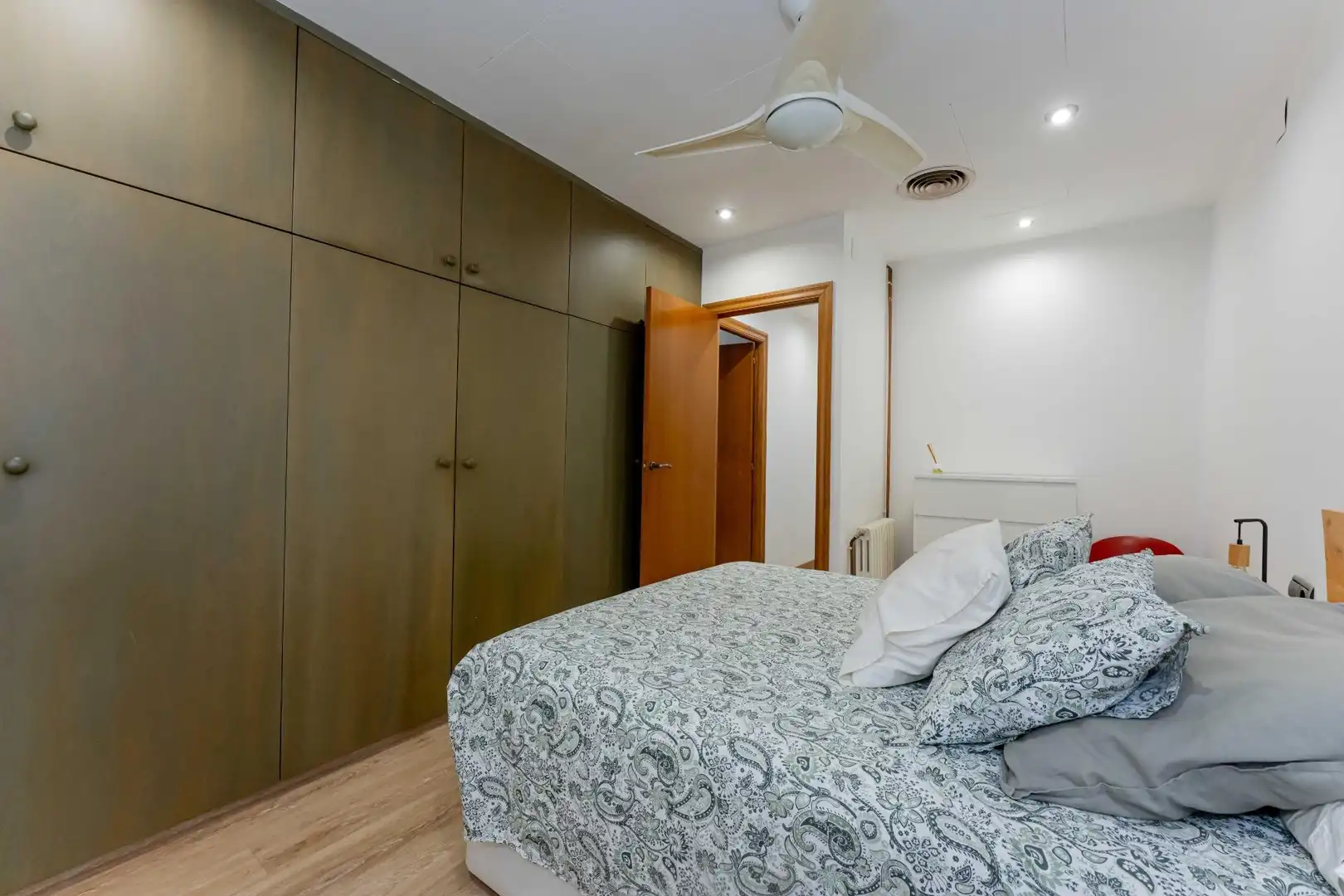 Bedroom of Flat for sale in Castelldefels  with Air Conditioner, Heating and Parquet flooring