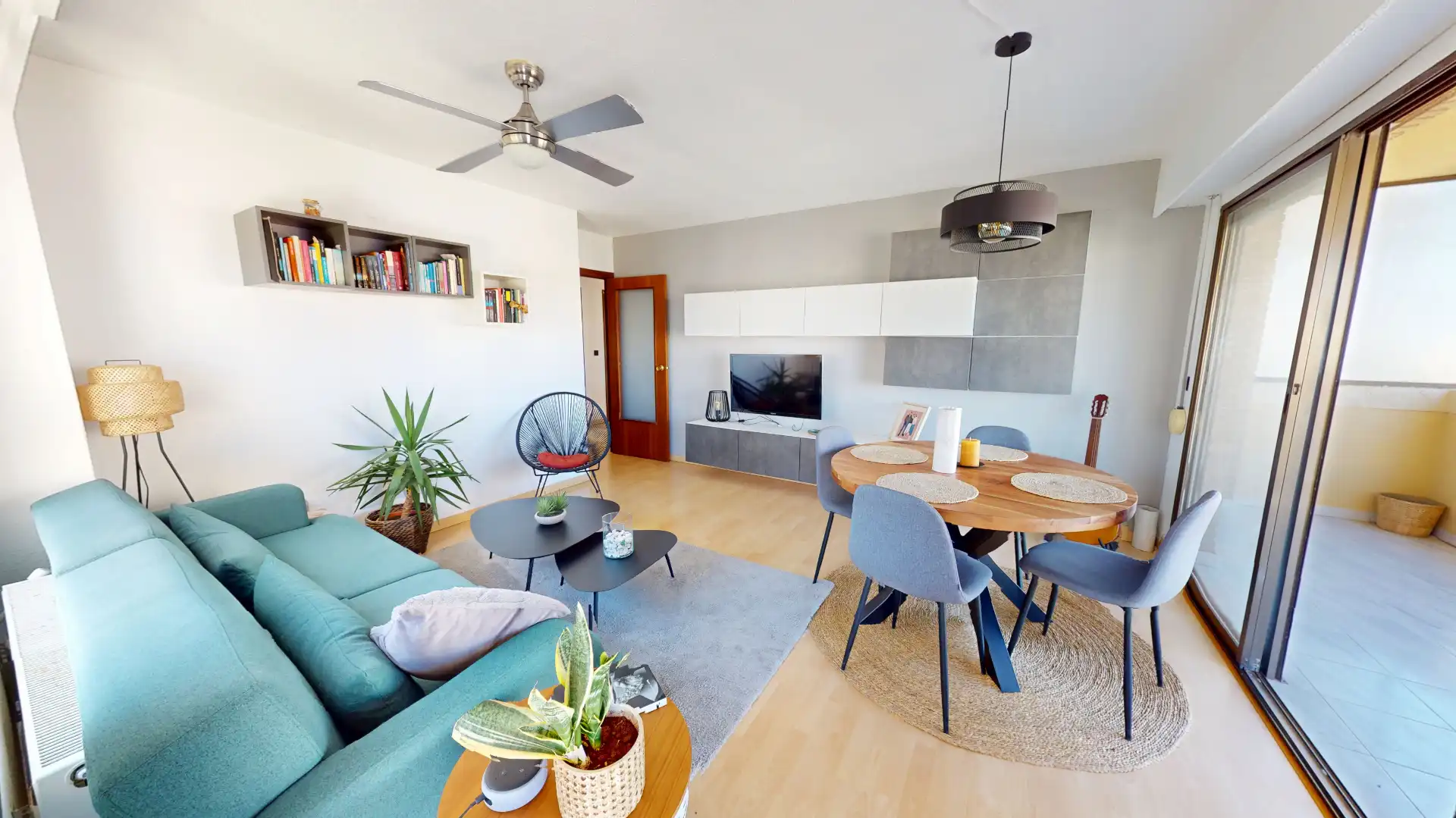 Sala de estar de Piso en venta en Alicante / Alacant con Calefacción, Terraza y Trastero