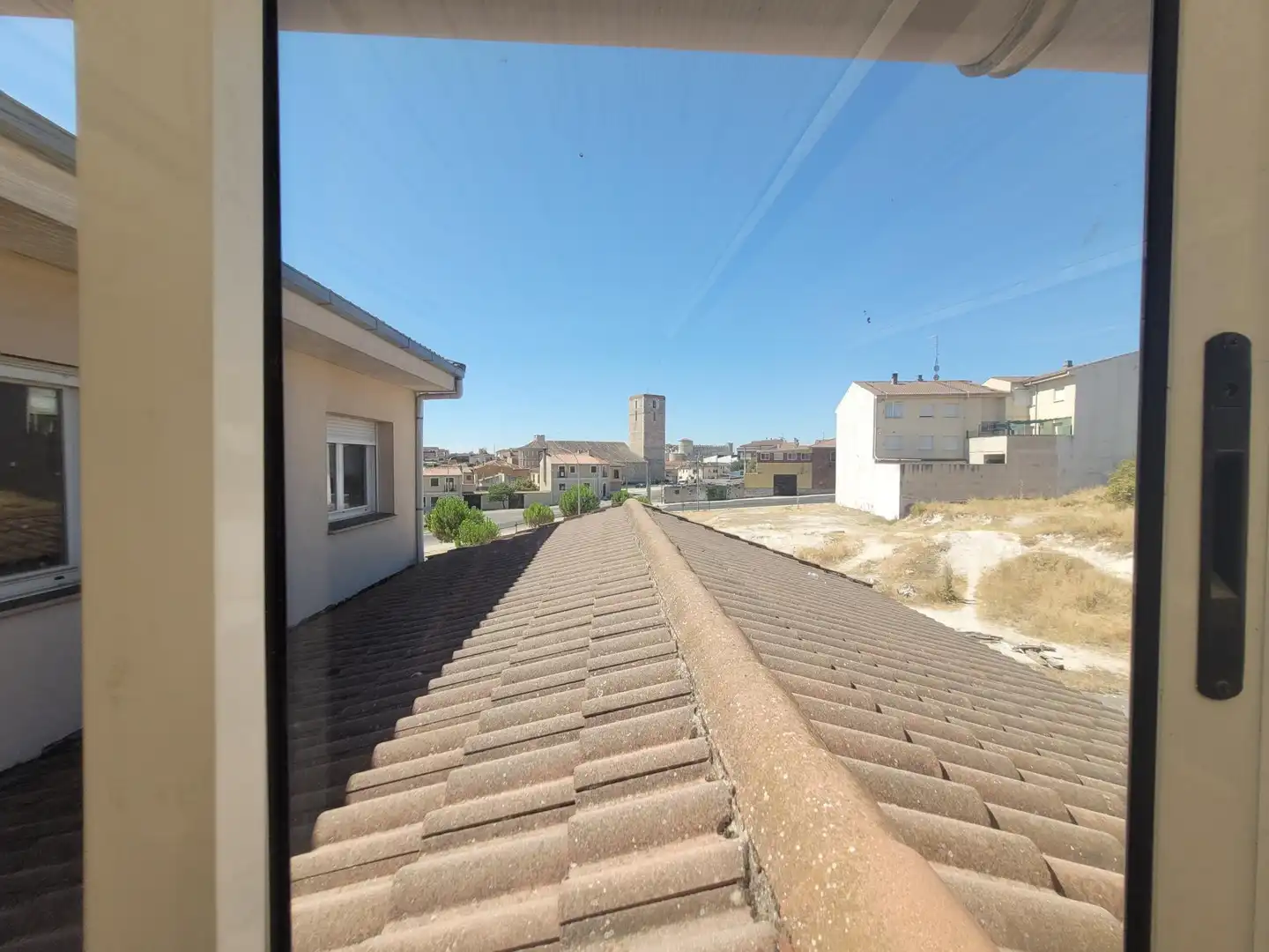 Vista exterior de Casa o xalet en venda en Cuéllar amb Aire condicionat, Calefacció i Terrassa