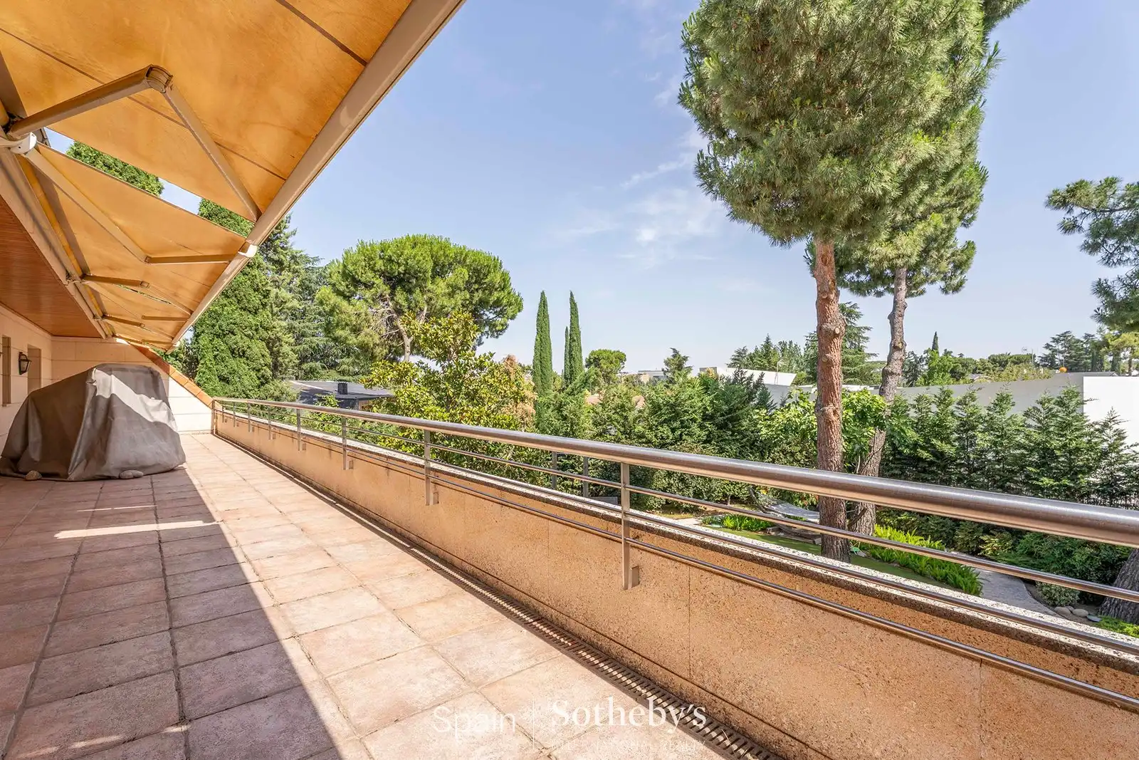 Terraza de Casa o chalet en venta en Madrid con Aire acondicionado, Calefacción y Jardín privado