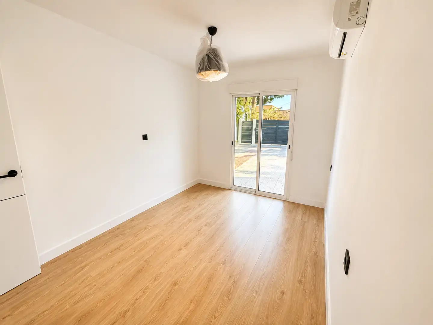 Habitación de Casa o chalet en venta en La Nucia con Aire acondicionado, Terraza y Piscina