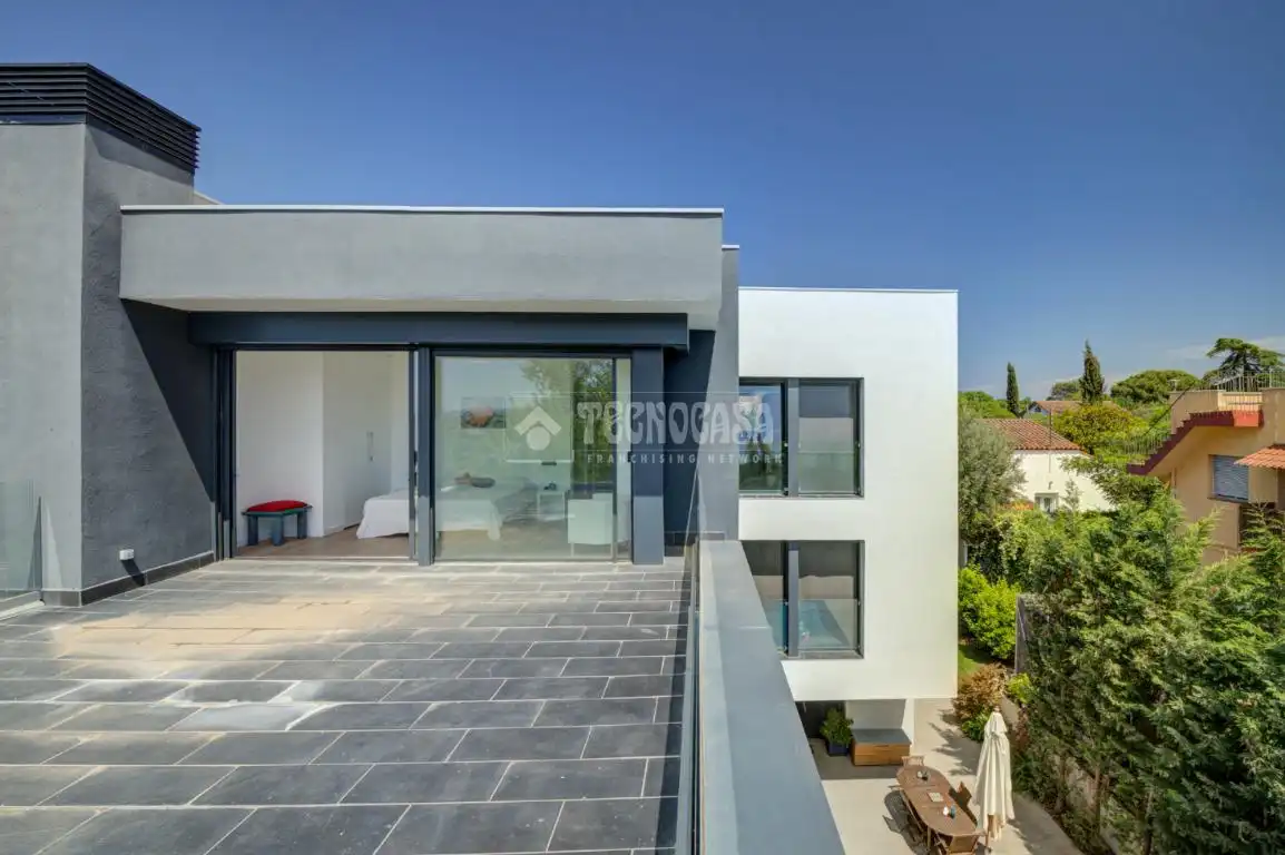 Terrassa de Casa o xalet en venda en Sant Cugat del Vallès amb Calefacció, Parquet i Terrassa