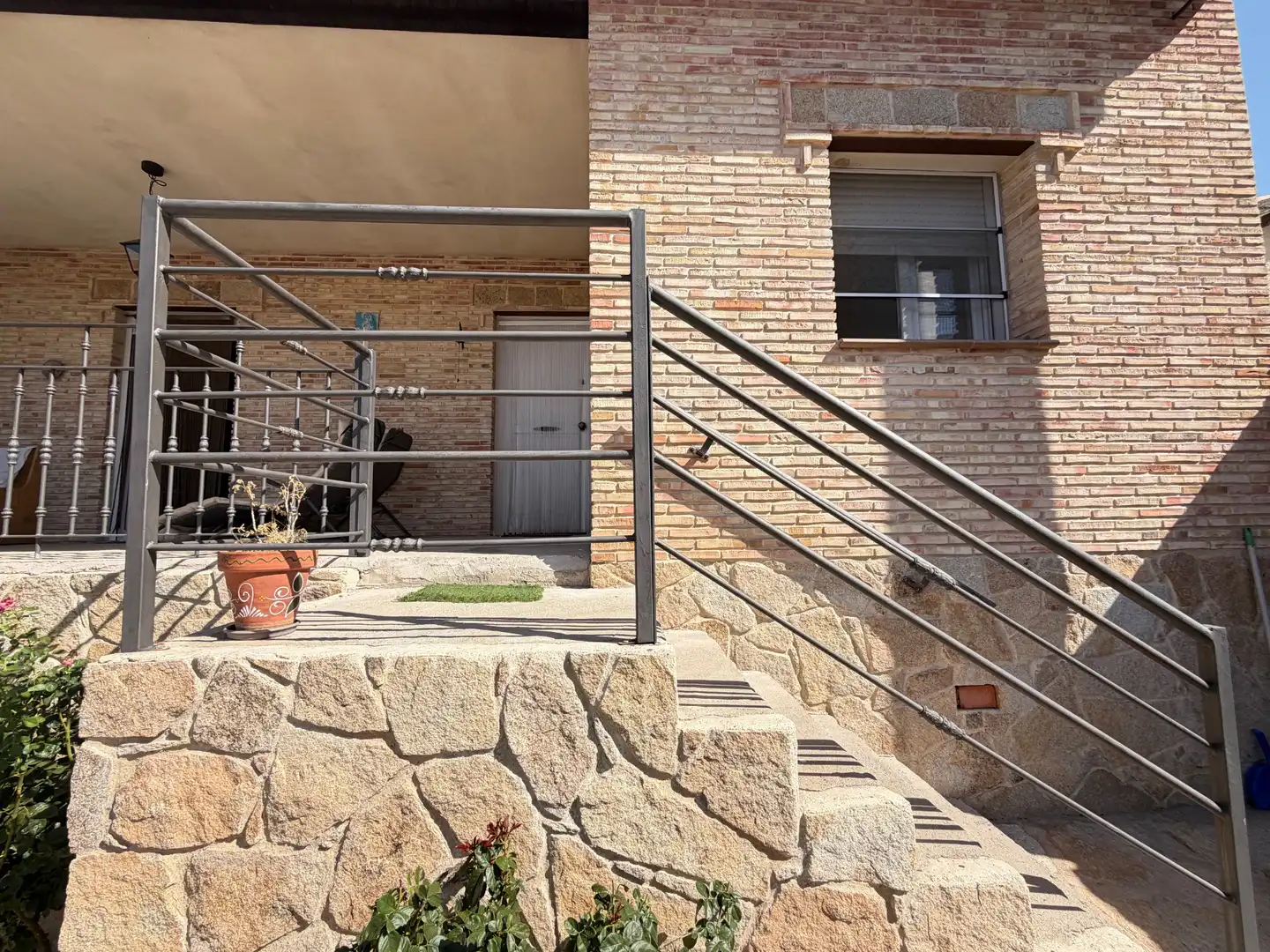 Balcony of Houses for sale in Cenicientos  with Air Conditioner, Private garden and Terrace
