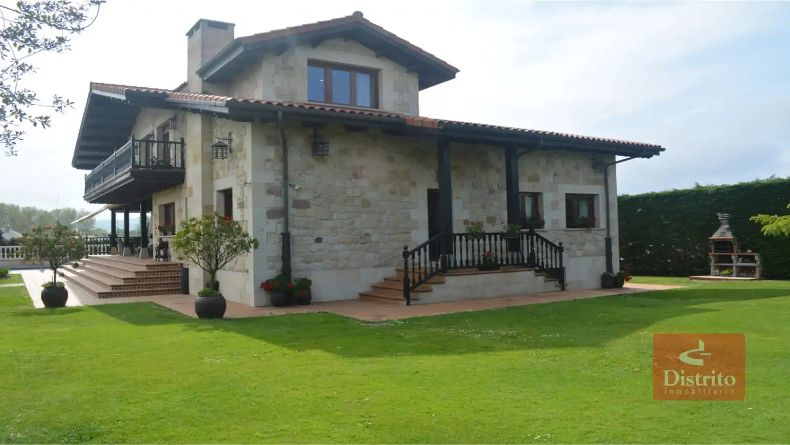 Casa amb terrassa en venda a Soto de la Marina - Murillo, imagen 5