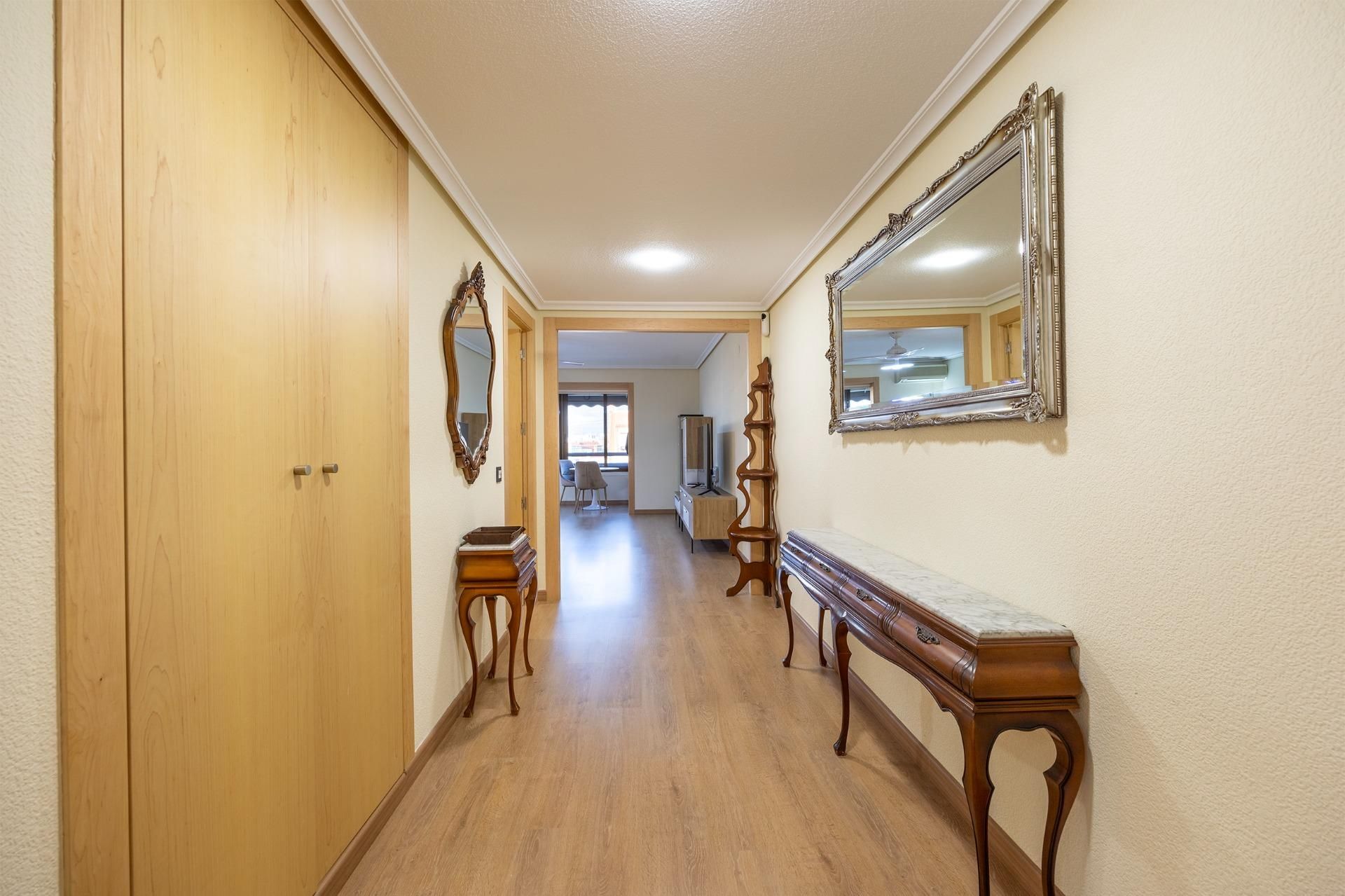 Piso en venta en Alicante / Alacant con Aire acondicionado y Calefacción