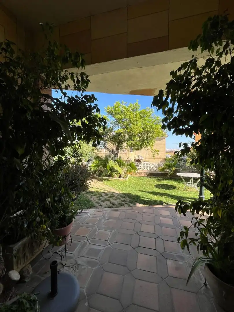 Jardín de Casa o chalet en venta en Mairena del Alcor con Aire acondicionado, Calefacción y Piscina comunitaria