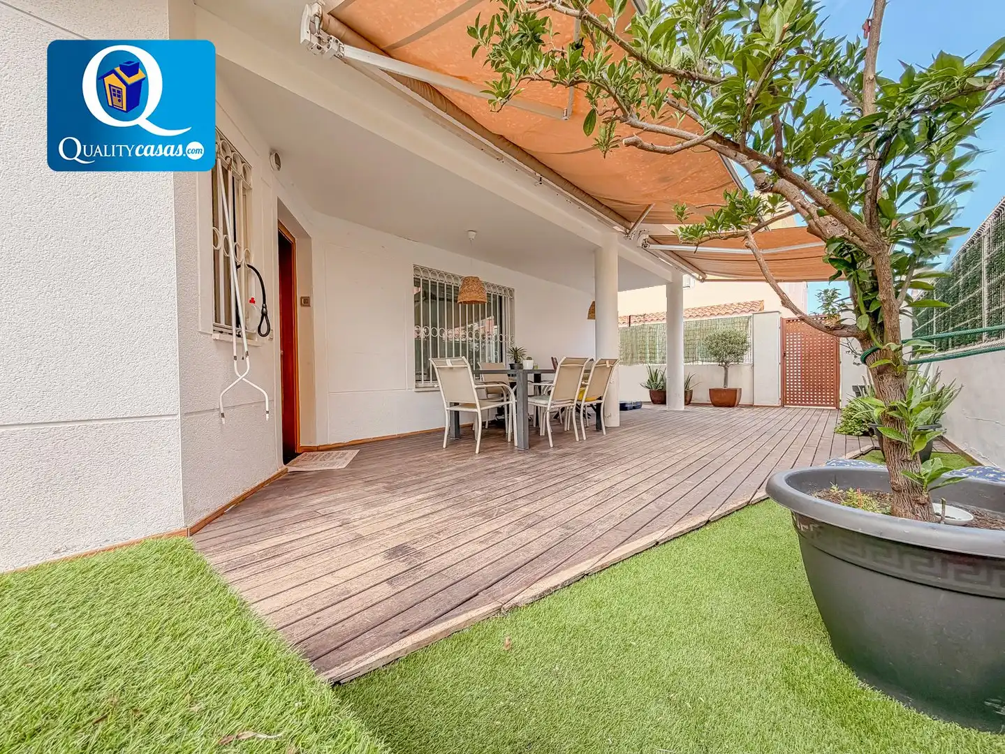 Villa avec piscine à vendre à Enric Valor 36