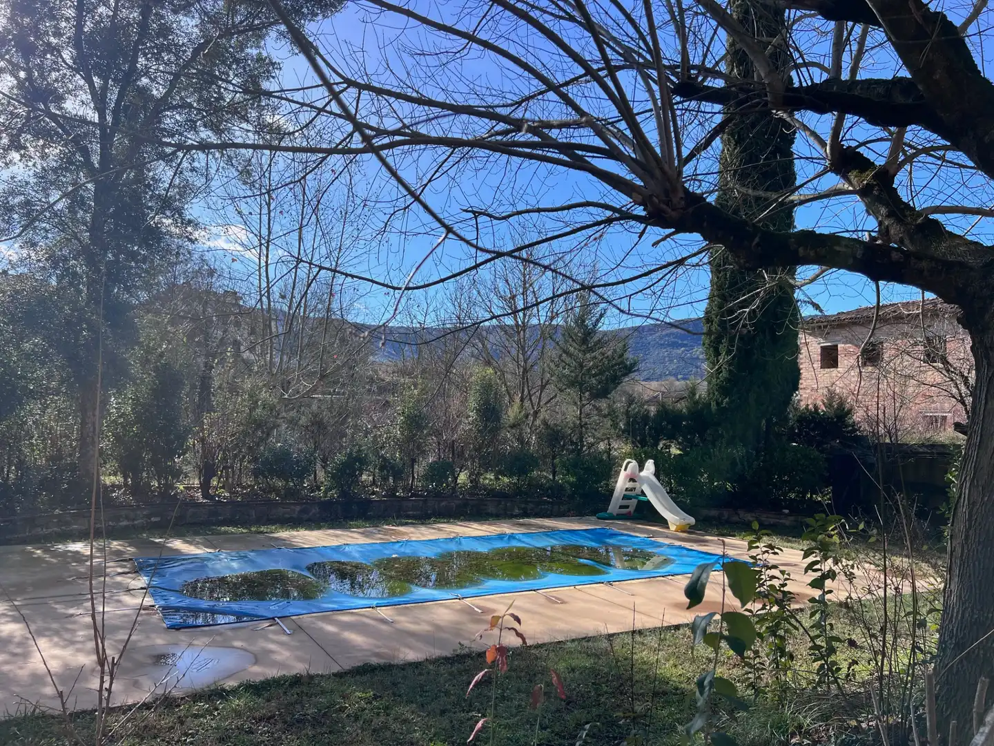 Piscina de Finca rústica en venda en Mieres (Girona) amb Aire condicionat, Jardí privat i Parquet