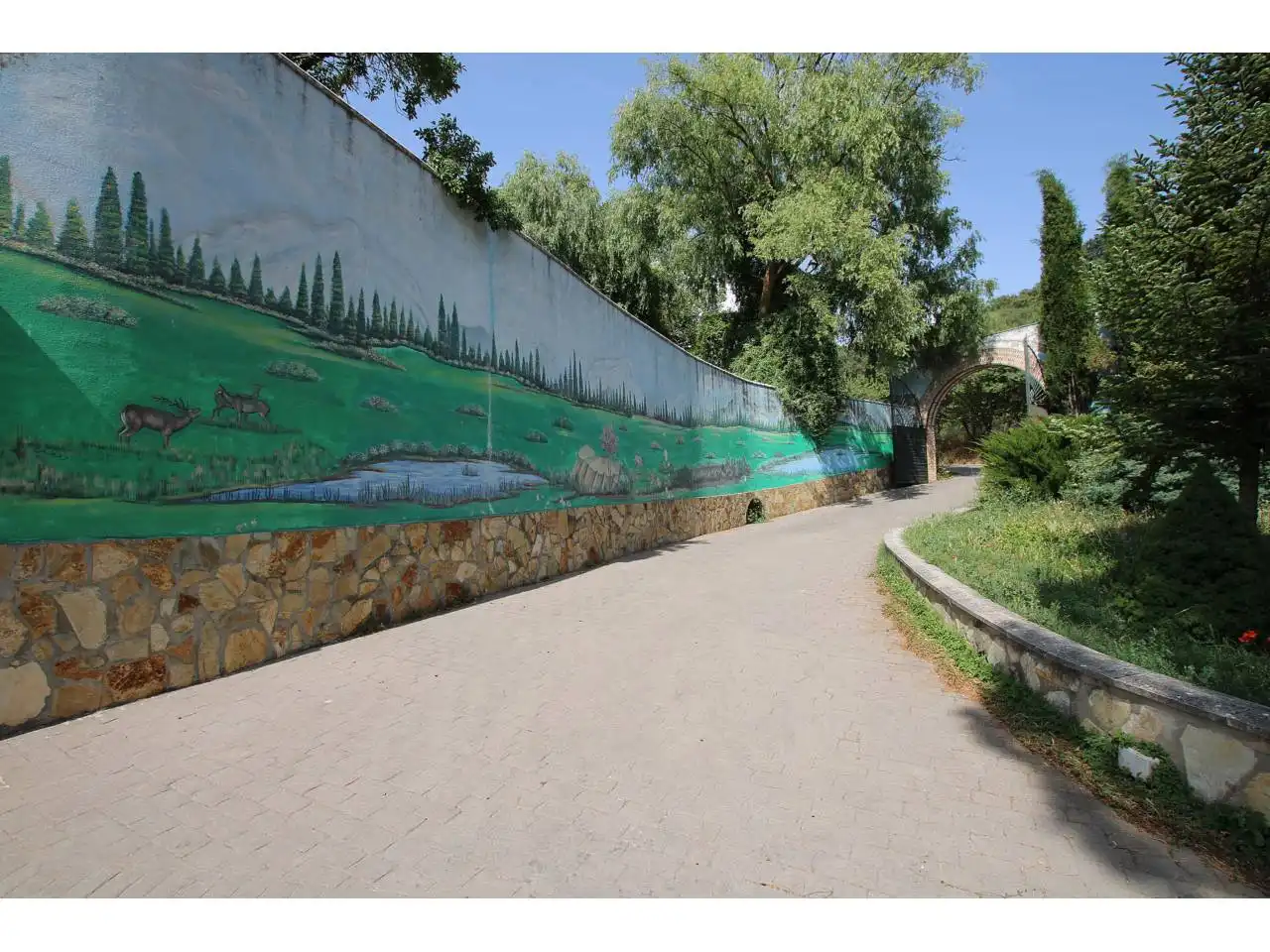 Vista exterior de Terreno en venta en Valdegrudas, Guadalajara